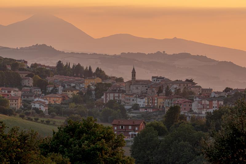 Vista di Castelleone di Suasa, Ancona (60010)