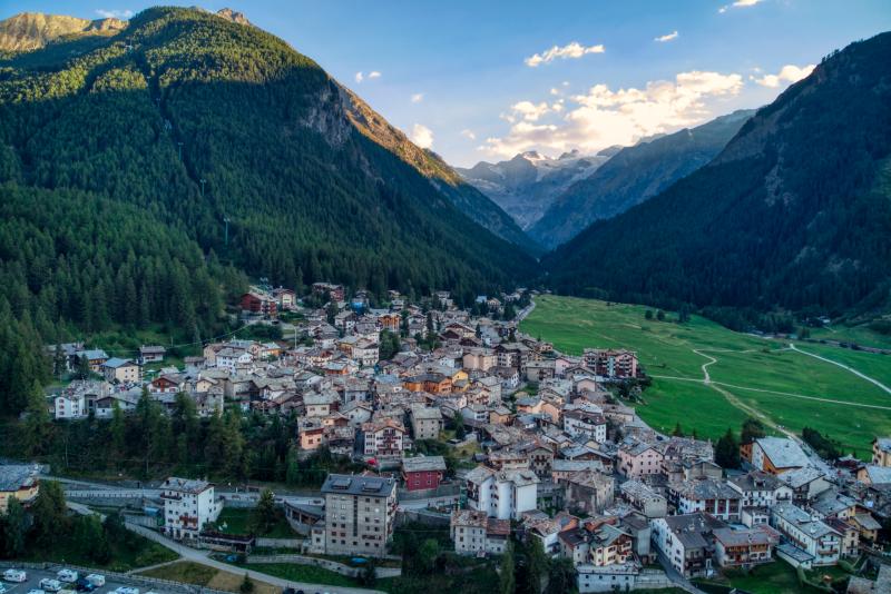 Vista di Cogne, Aosta (11012)