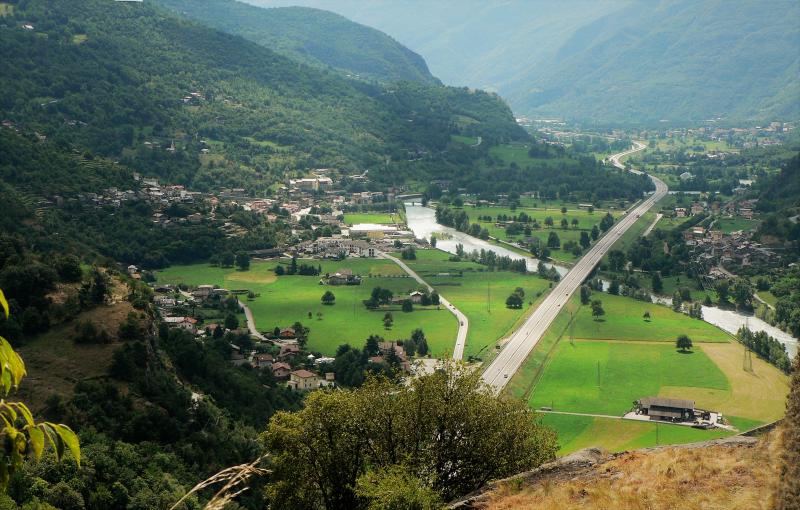 Vista di Montjovet, Aosta (11020)