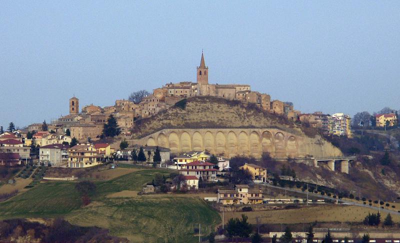 Vista di Castignano, Ascoli Piceno (63072)