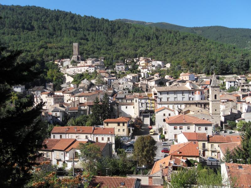 Vista di Introdacqua, L'Aquila (67030)
