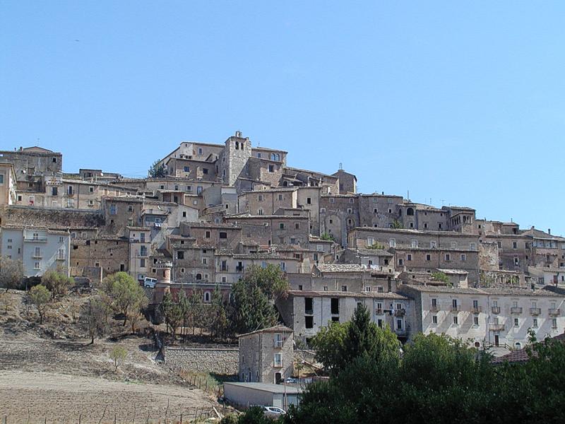 Vista di Navelli, L'Aquila (67020)