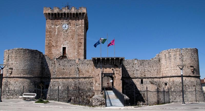 Vista di Ortucchio, L'Aquila (67050)