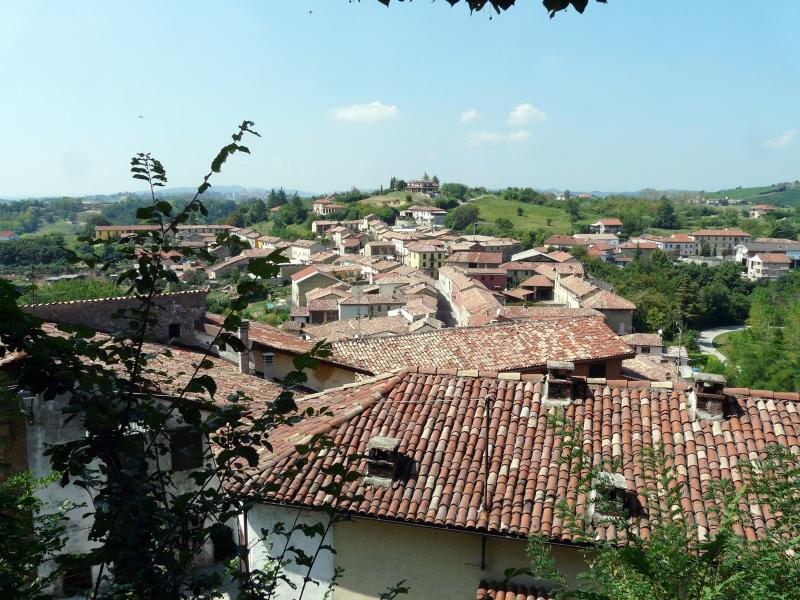Vista di Grazzano Badoglio, Asti (14035)