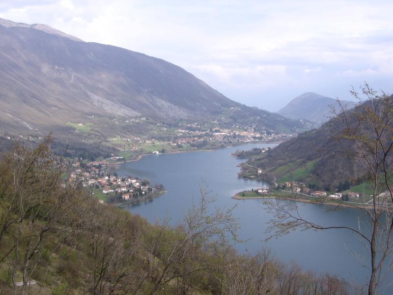 Vista di Endine Gaiano, Bergamo (24060)