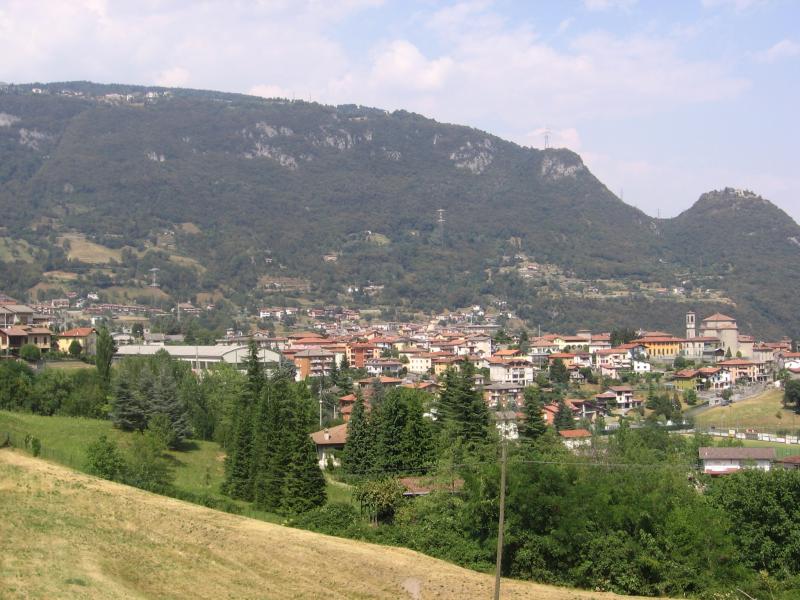 Vista di Pianico, Bergamo (24060)
