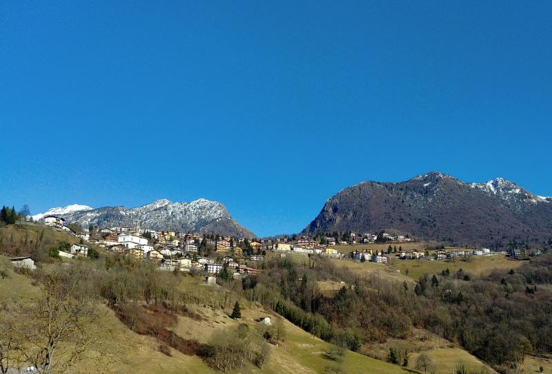 Vista di Costa Serina, Bergamo (24010)