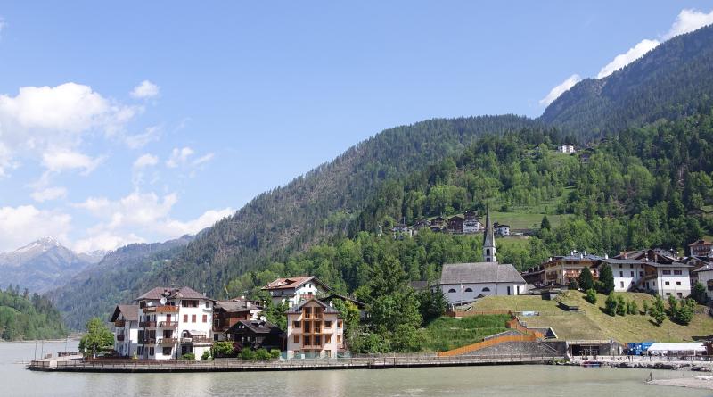 Vista di Alleghe, Belluno (32022)