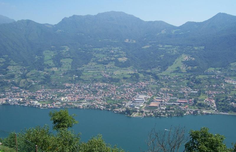 Vista di Sale Marasino, Brescia (25057)