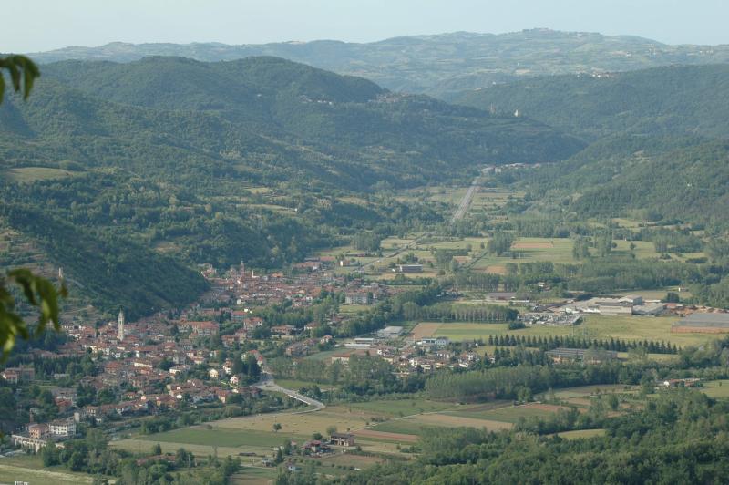 Vista di Bagnasco, Cuneo (12071)