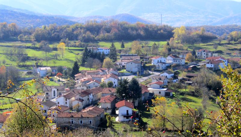 Vista di Battifollo, Cuneo (12070)