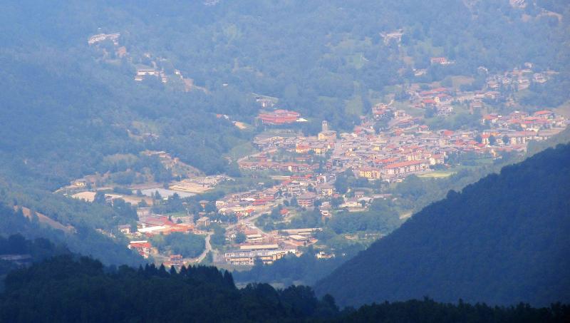 Vista di Brossasco, Cuneo (12020)