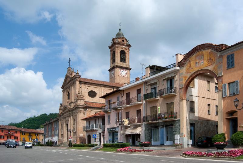 Vista di Corneliano d'Alba, Cuneo (12040)