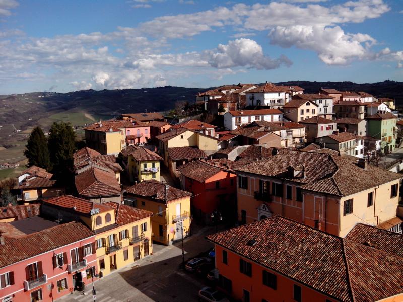 Vista di Diano d'Alba, Cuneo (12055)