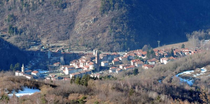 Vista di Garessio, Cuneo (12075)