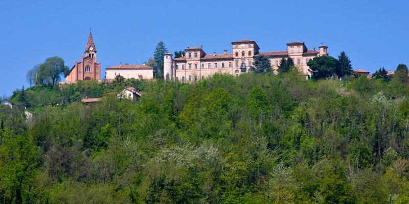 Vista di Magliano Alfieri, Cuneo (12050)