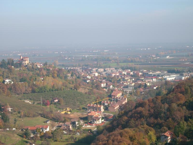 Vista di Manta, Cuneo (12030)