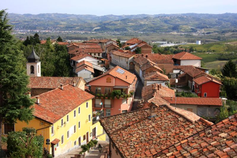 Vista di Monticello d'Alba, Cuneo (12066)