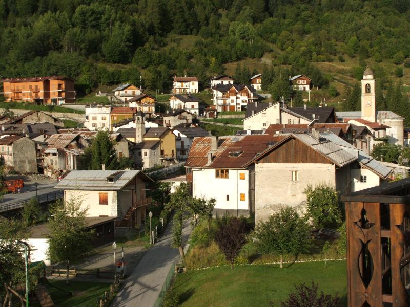 Vista di Pietraporzio, Cuneo (12010)