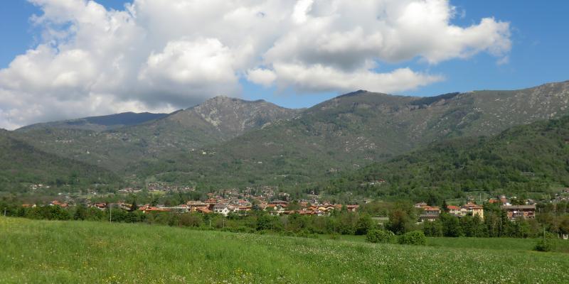 Vista di Roccabruna, Cuneo (12020)