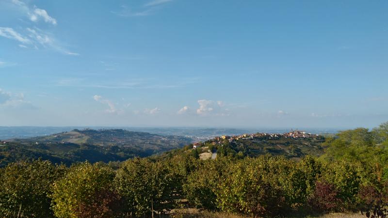 Vista di Rodello, Cuneo (12050)