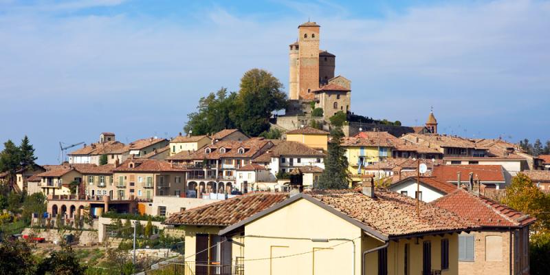 Vista di Serralunga d'Alba, Cuneo (12050)