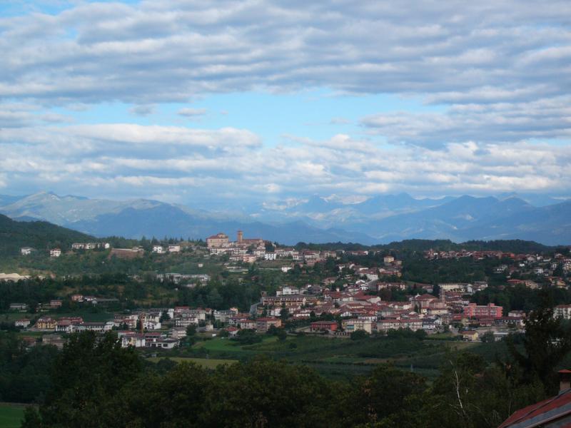 Vista di Villanova Mondovì, Cuneo (12089)