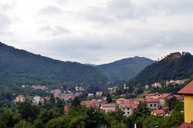 Vista di Montoggio, Genova (16026)