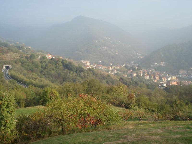 Vista di Serra Riccò, Genova (16010)