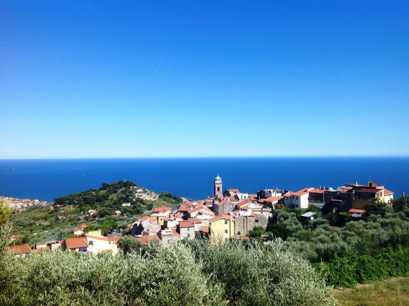 Vista di Costarainera, Imperia (18017)