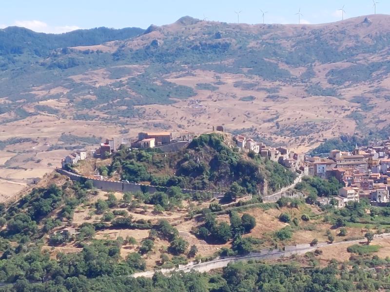 Vista di Castel di Lucio, Messina (98070)