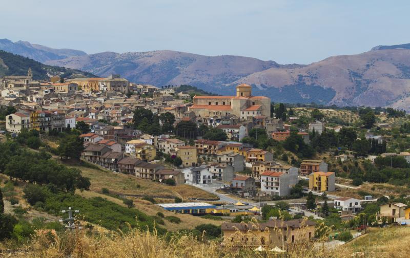 Vista di Chiusa Sclafani, Palermo (90033)