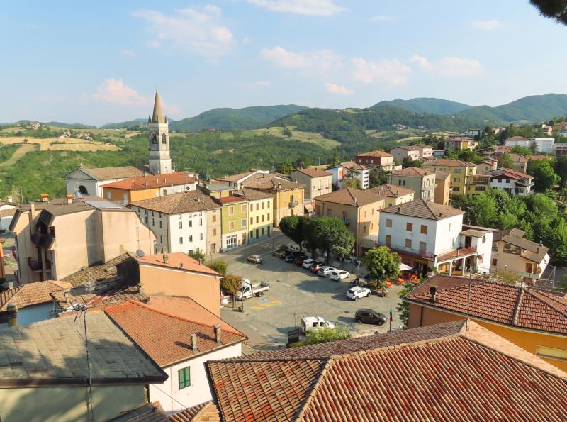 Vista di Vernasca, Piacenza (29010)