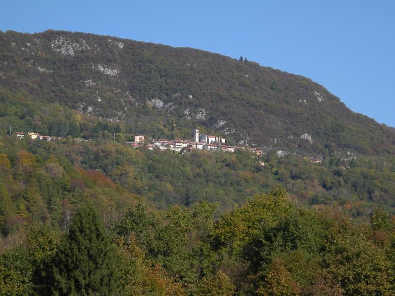 Vista di Vito d'Asio, Pordenone (33090)