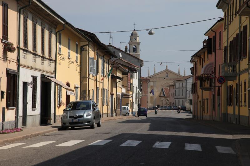 Vista di Chignolo Po, Pavia (27013)