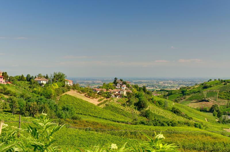 Vista di Corvino San Quirico, Pavia (27050)