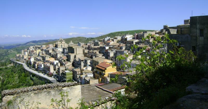 Vista di Monterosso Almo, Ragusa (97010)