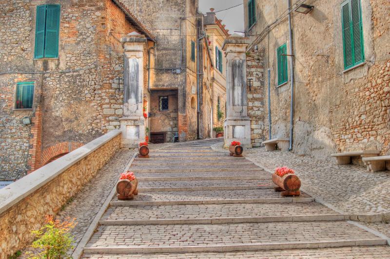 Vista di Roccantica, Rieti (02040)