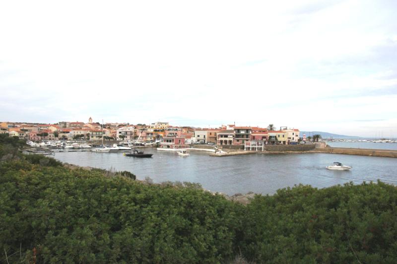 Vista di Stintino, Sassari (07040)