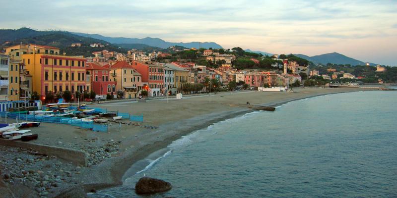 Vista di Celle Ligure, Savona (17015)