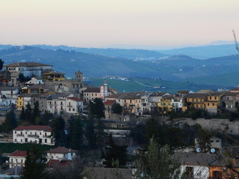 Vista di Basciano, Teramo (64030)