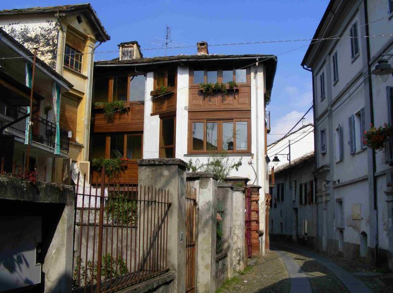 Vista di Castelnuovo Nigra, Torino (10080)