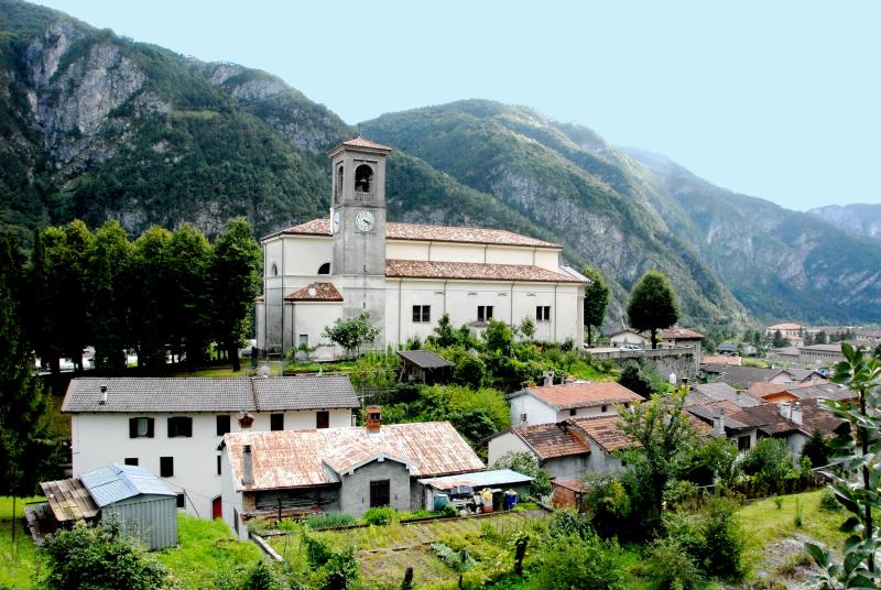 Vista di Chiusaforte, Udine (33010)