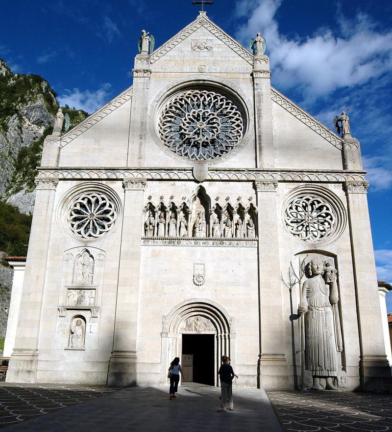 Vista di Gemona del Friuli, Udine (33013)