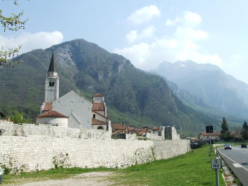 Vista di Venzone, Udine (33010)