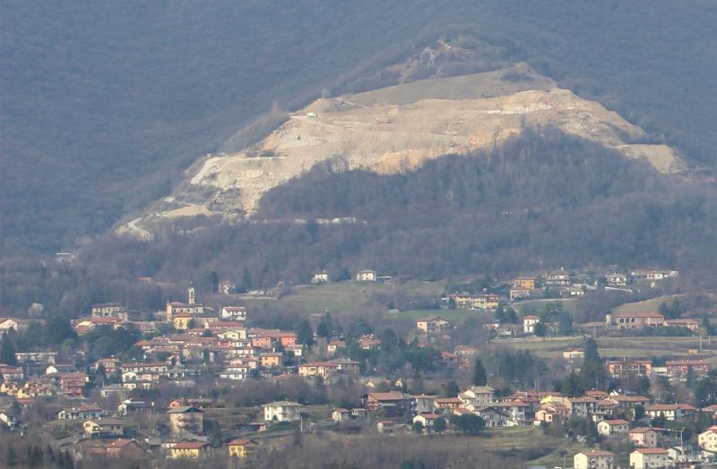 Vista di Saltrio, Varese (21050)