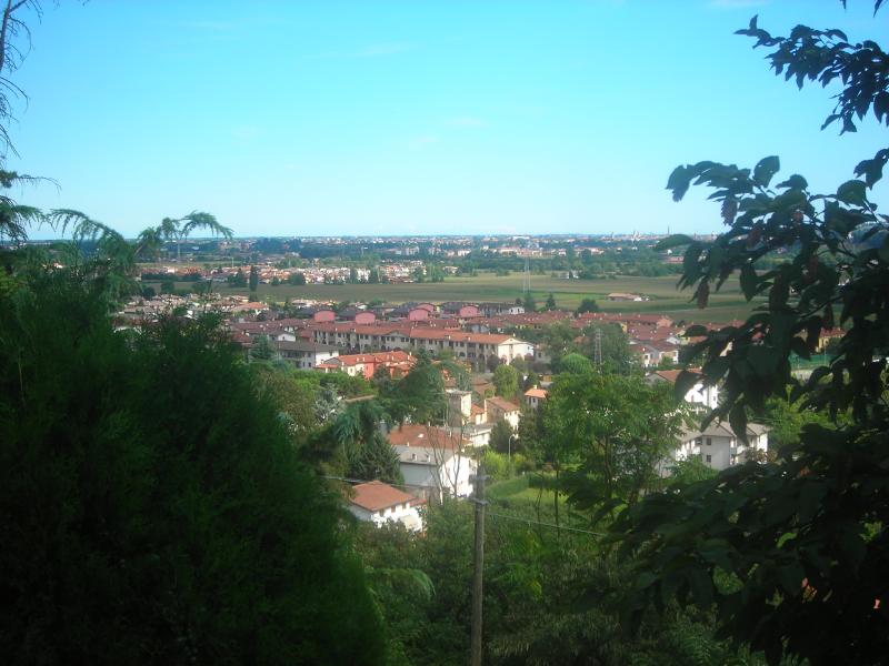 Vista di Costabissara, Vicenza (36030)