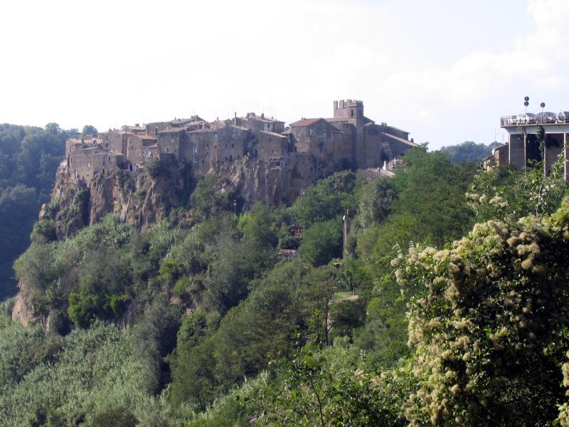 Vista di Calcata, Viterbo (01030)